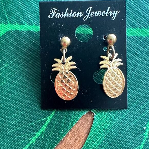 bogo free golden dangle pineapple earrings - Picture 1 of 5